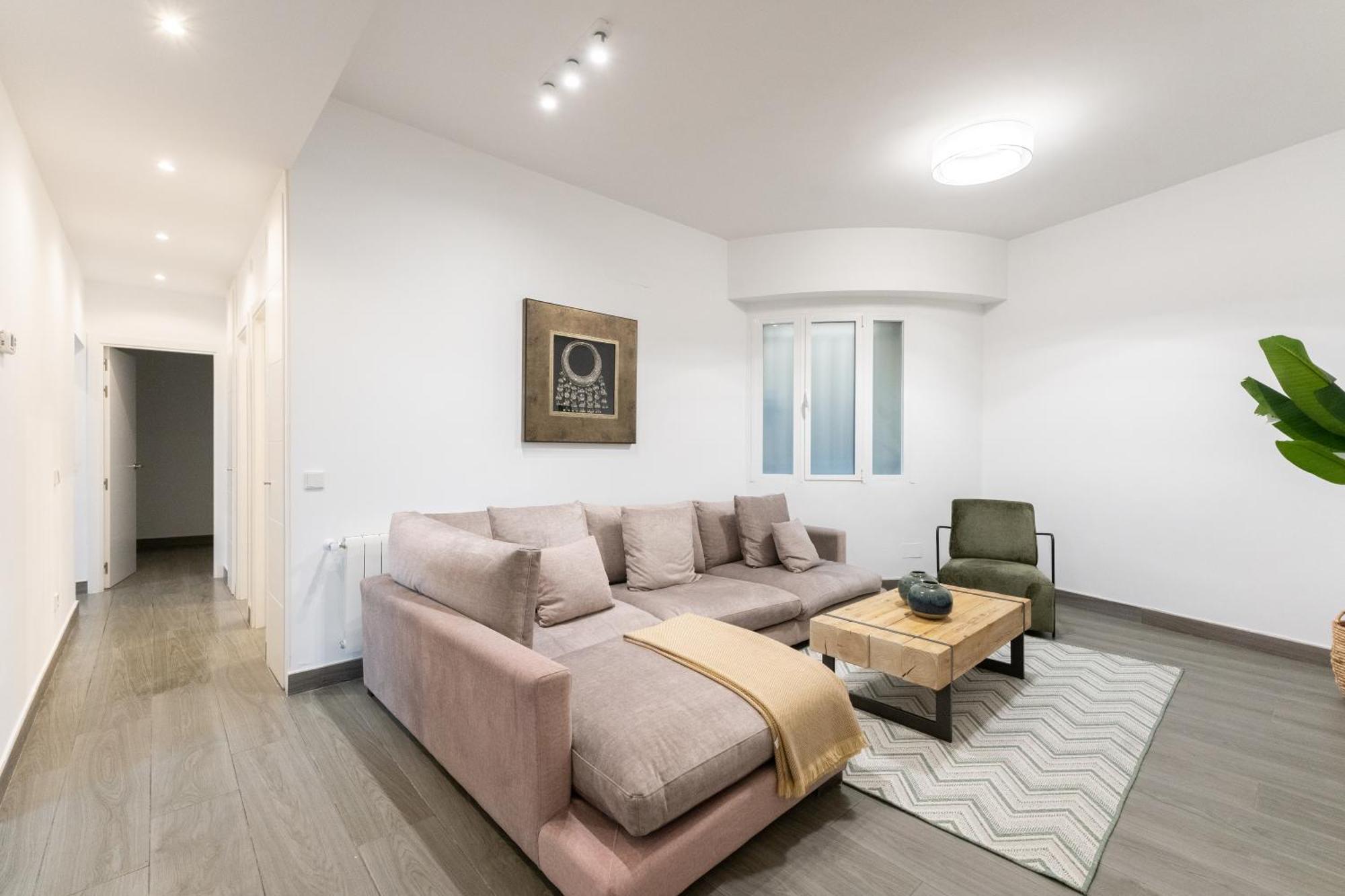 Luxe Apartment In Plaza De Espana Madrid Exterior foto
